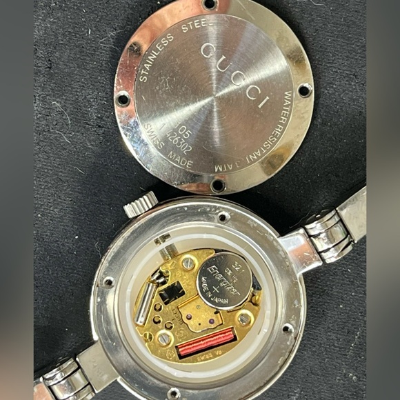 GUCCI 105 Flower diamond Bangle series YA105514 ladies watch. - Picture 11 of 13